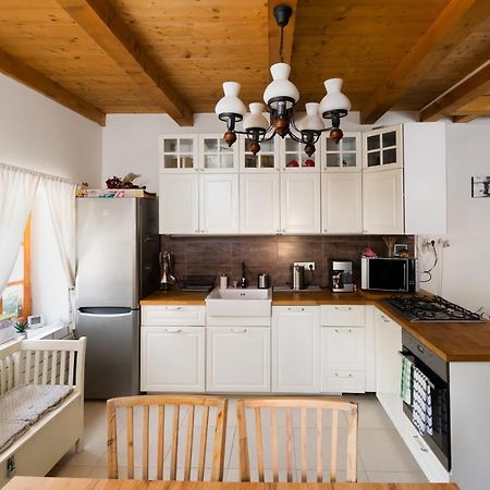 Hepehuta Haziko Lägenhet Háromhuta Exteriör bild
